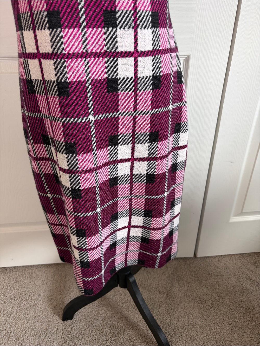 St. John Collection Pink Black White Plaid Slub Knit Wool Blend Midi Dress Sz 4 - Picture 3 of 12